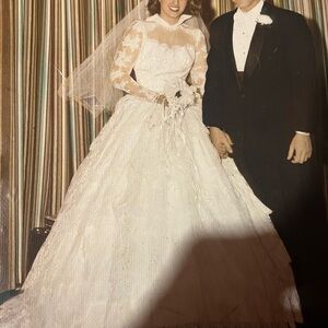 Vintage Lace Wedding Dress